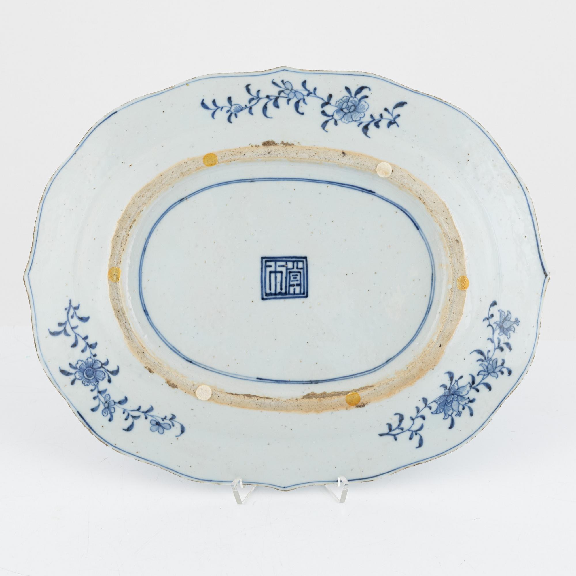 Stekfat, kompaniporslin, Qingdynastin,  Qianlong (1736-95).