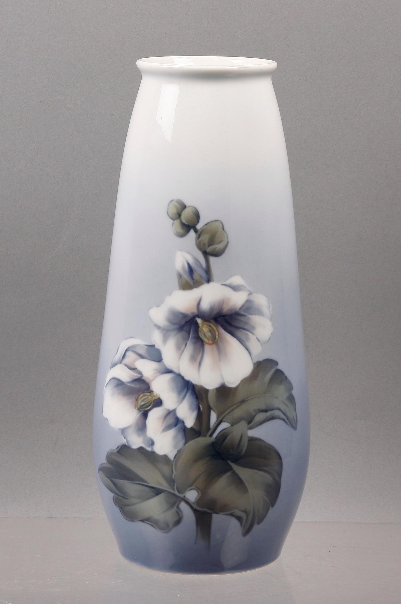 VAS, porslin, Kungl Dansk, 1900-tal.