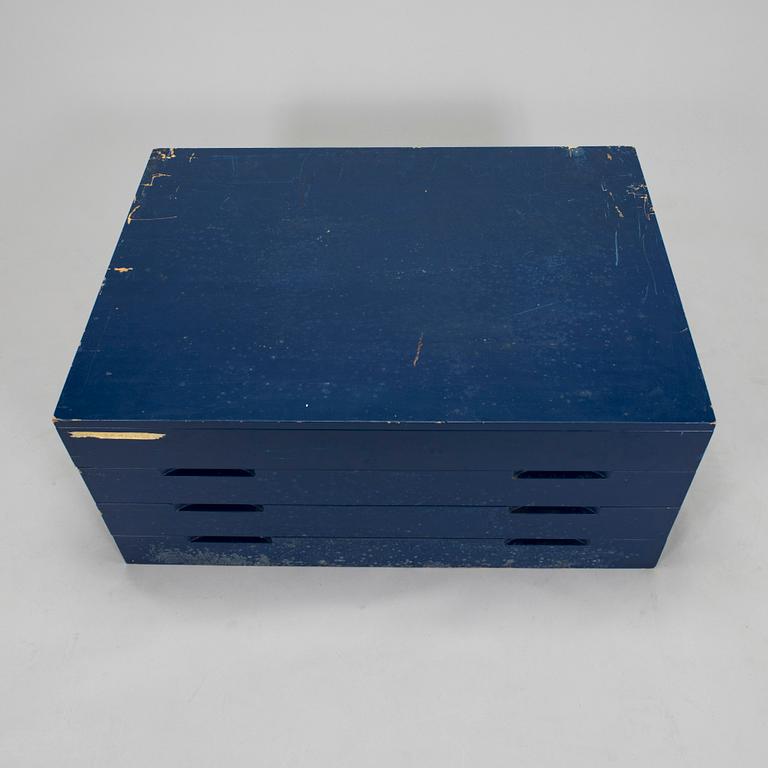 Arkivskåp /arkitektskåp, Arteks ritkontor, tillverkare O.Y. Huonekalu- ja Rakennustyötehdas A.B. 1900-talets mitt.