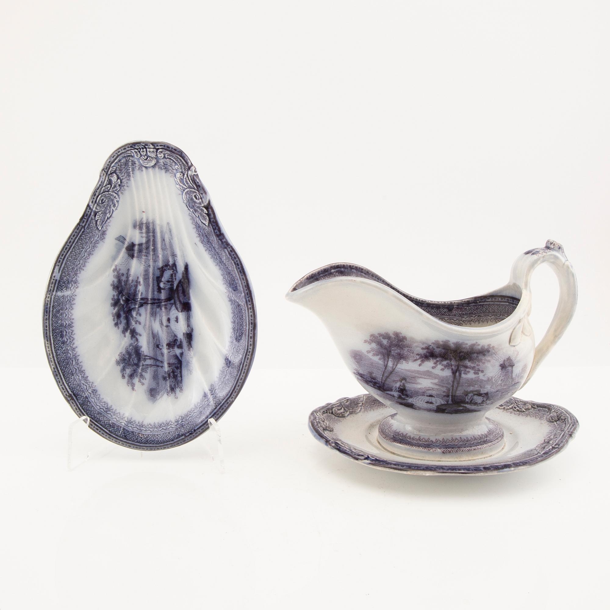 Servis 89 dlr earthenware "Lorraine" S&Co around 1900.