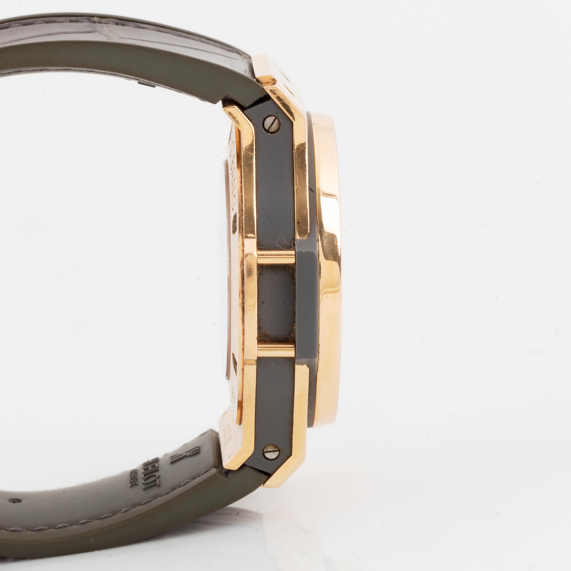 Hublot, Big Bang, Earl Gray Hematite, chronograph.