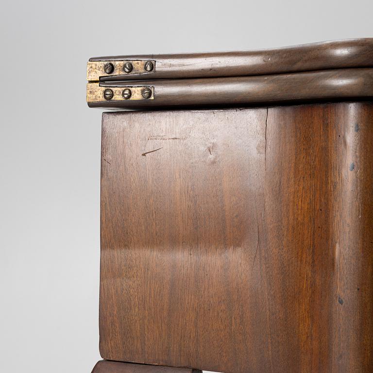 Spelbord/byrå, queen Anne-stil, 1900-tal.