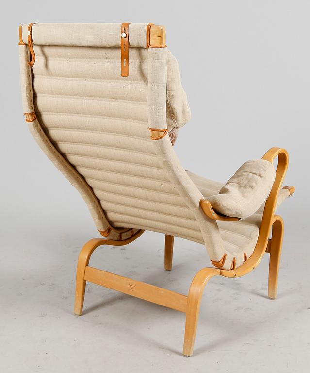 FÅTÖLJ, "Pernilla", Bruno Mathsson, 1900-talets andra hälft.