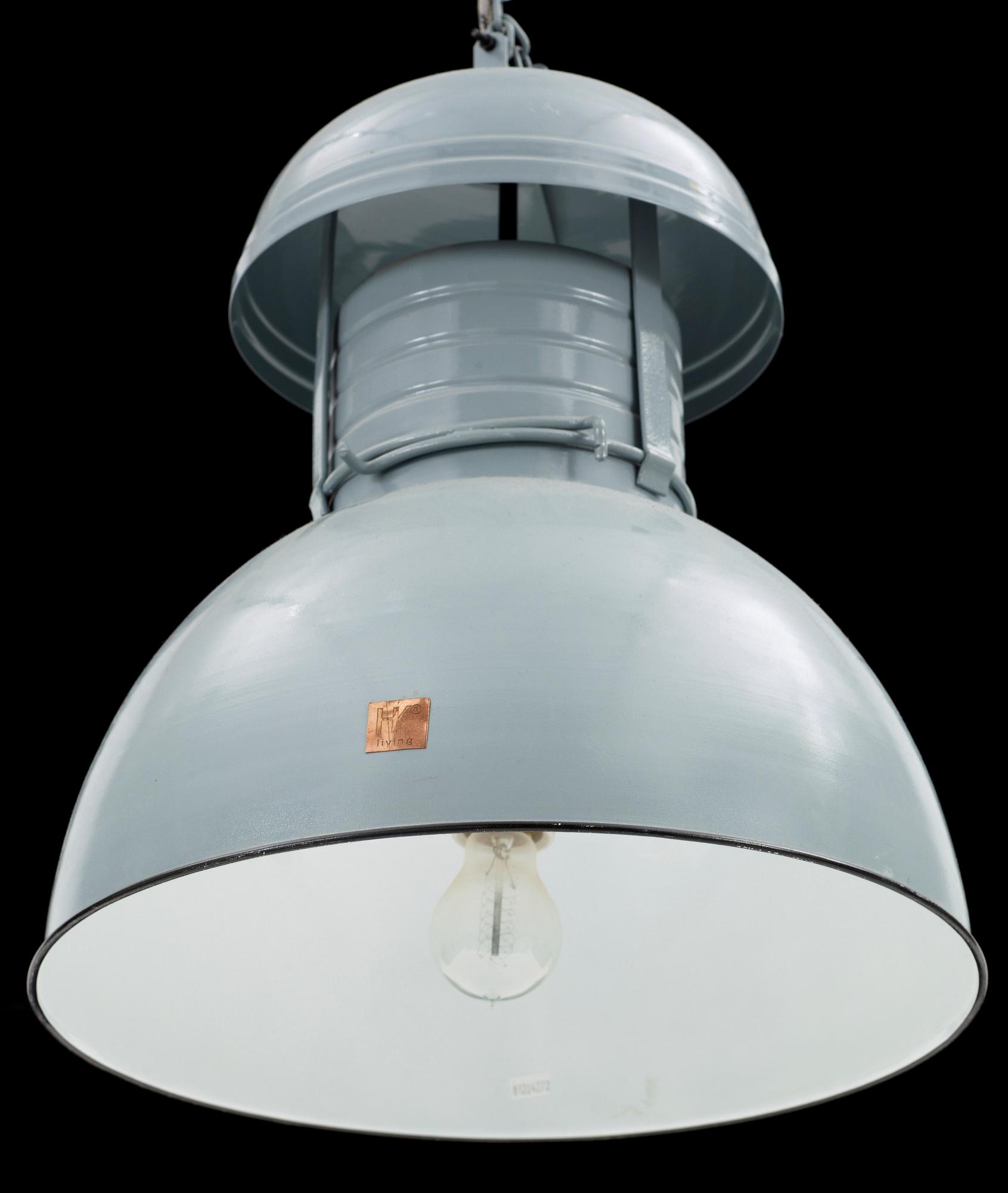 TAKLAMPA, industristil, 2000-tal. H ca 70 inkl hänganordning.