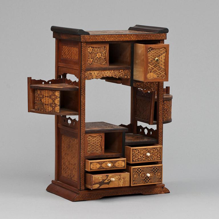 MINIATYRSKÅP, Meiji, Japan, 1800/1900-tal.