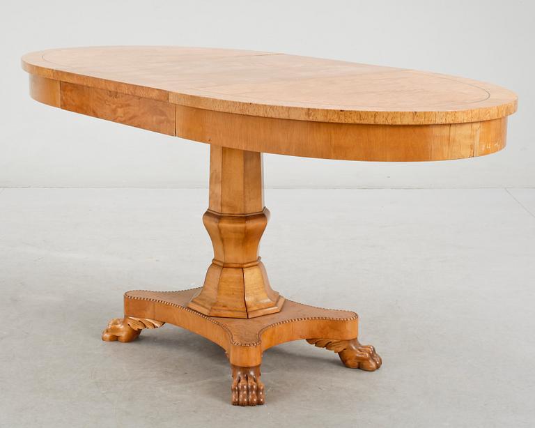 PELARBORD, empirestil, 1900-talets början.