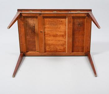 SKRIVBORD, sengustaviansk stil, omkring år 1900.