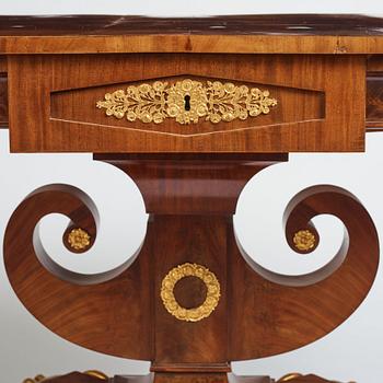 Klaffbord, av Johan Öman (mästare i Stockholm 1815-1833), Empire.