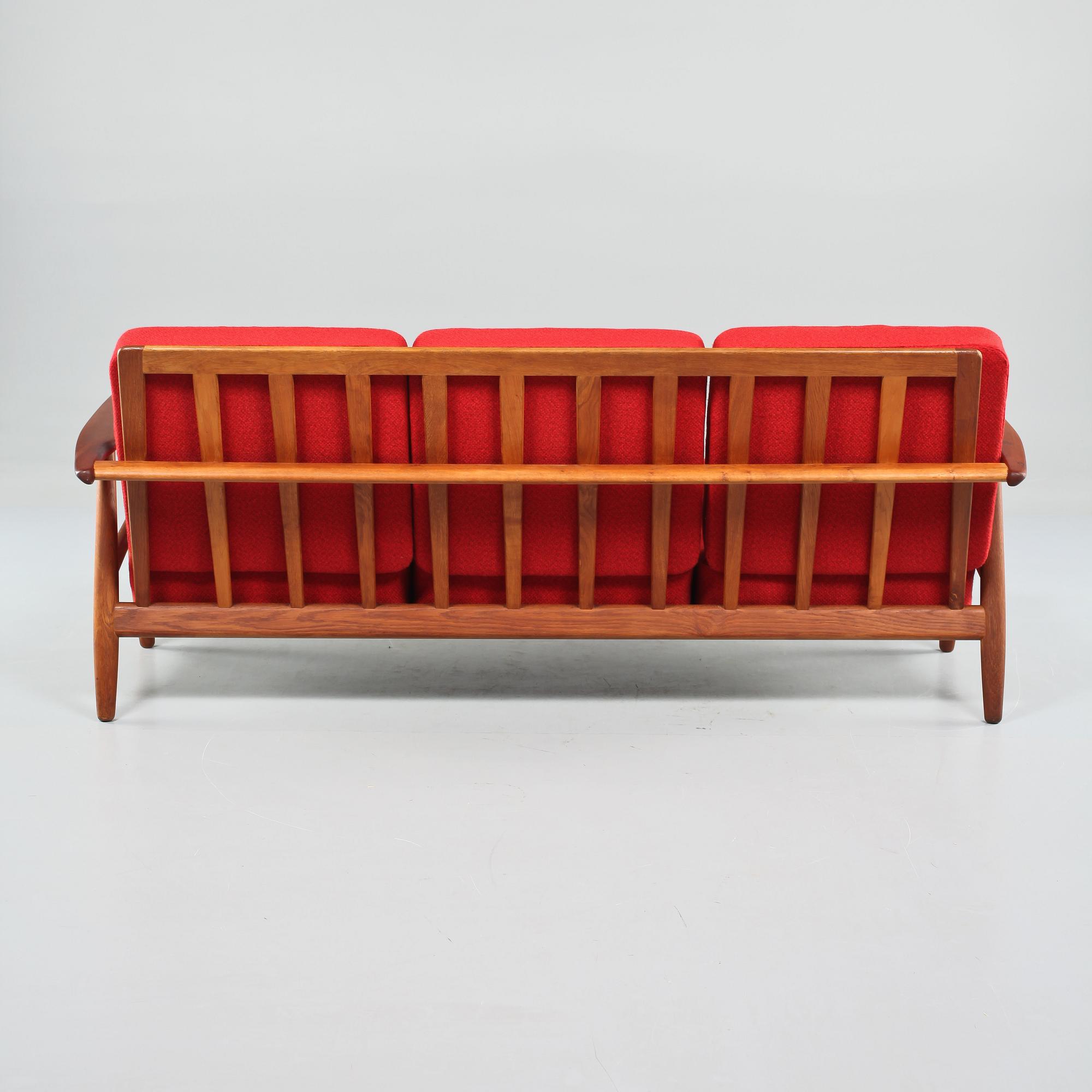 SOFFA, "GE-240"/"Cigarren", Hans J Wegner, Danmark.