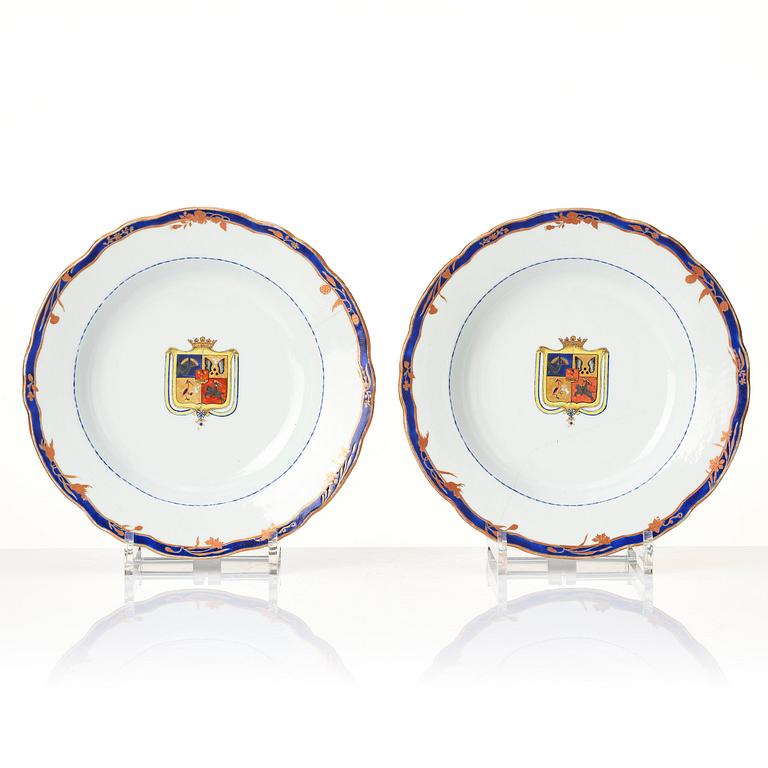 A set of 8 Chinese Export armorial soup dishes, Qing dynasty, circa 1790's.