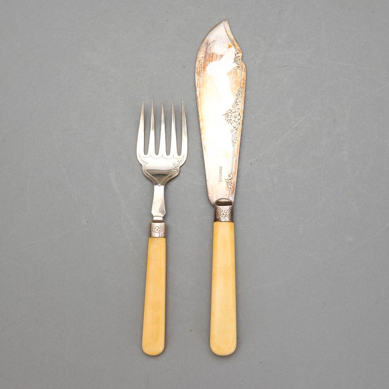 FISKBESTICK, 14 delar, pläter, England, 1800/1900-tal.