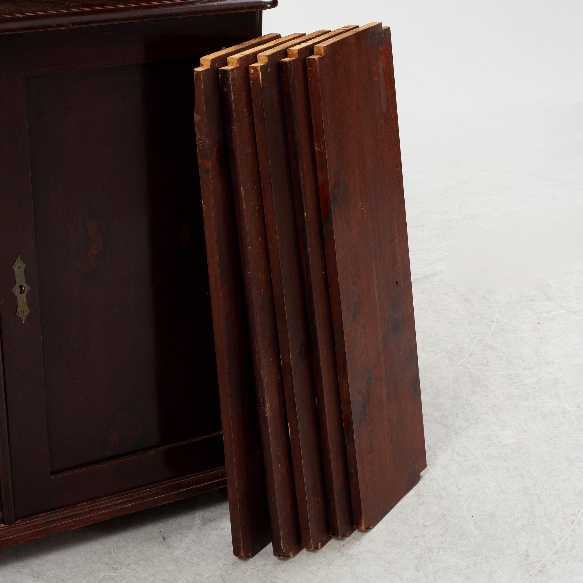 Bokskåp, sent 1800-tal.