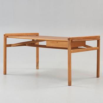 A Marianne von Münchow Swedish Modern beech desk with chair, 1950's.