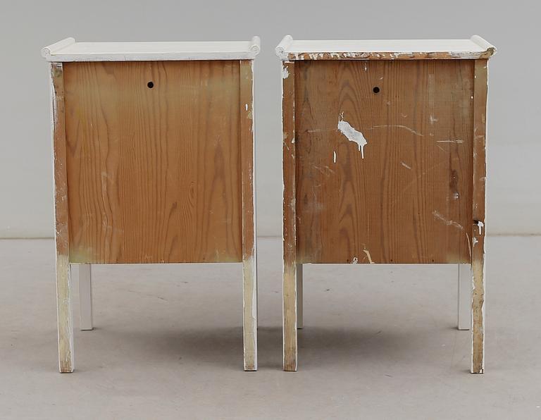 SÄNGBORD, 1 par, 1900-talets mitt.