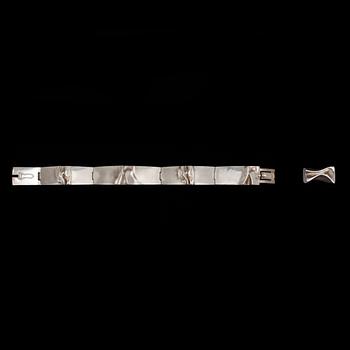 ARMBAND OCH RING, sterling silver, Björn Weckström för Lapponia, Finland 1986. Tot vikt ca 51 g.