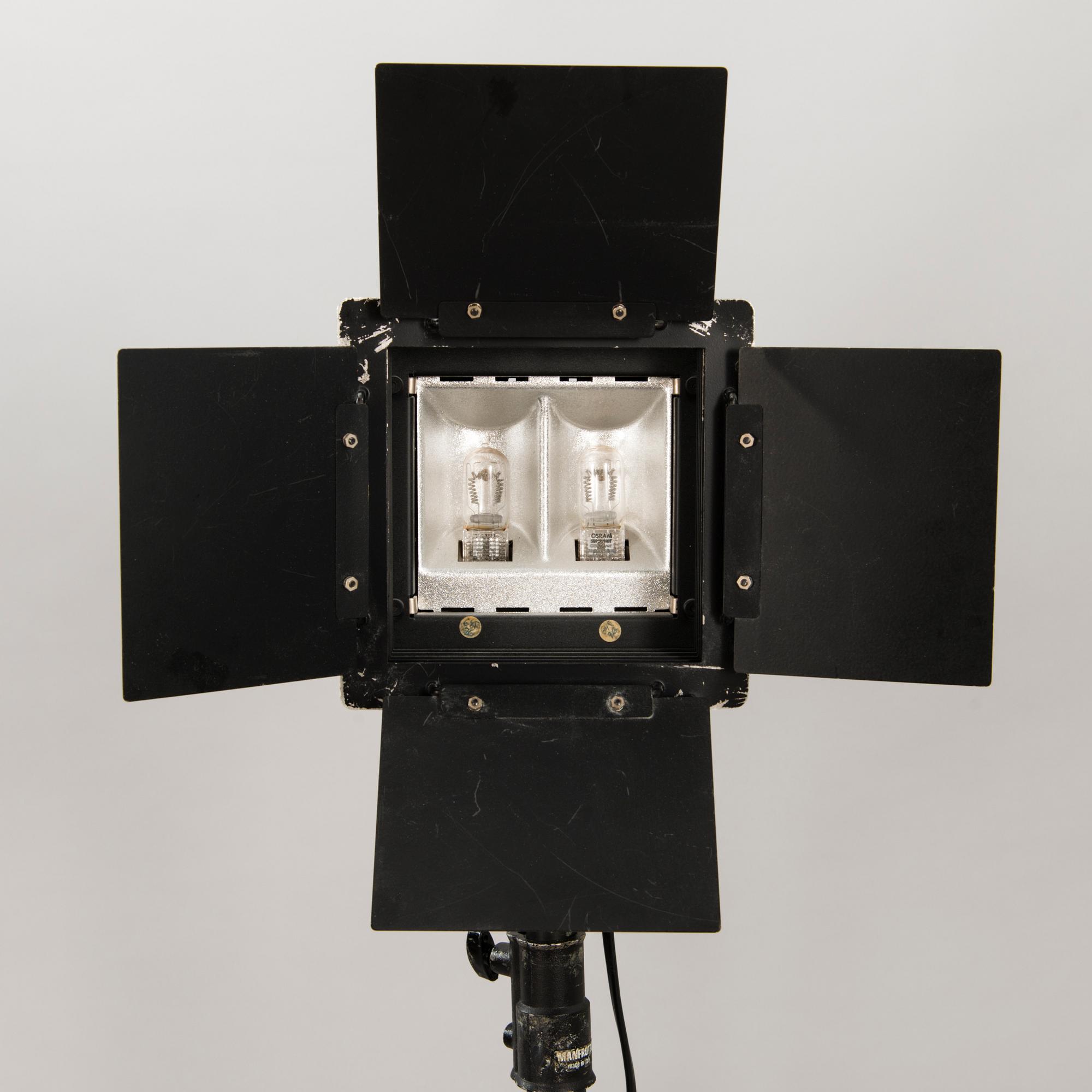 FOTOLAMPOR, 2 st, Kaiser Tyskland och Manfrotto, Italien.