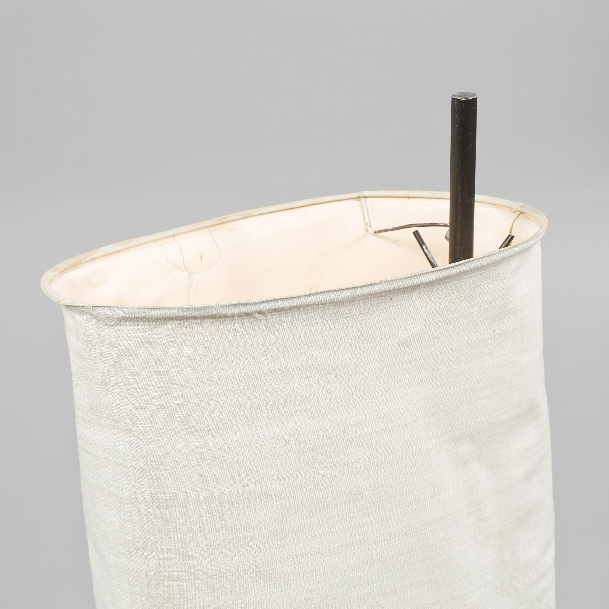 GOLVLAMPA "28710 Royal", Arne Jacobsen, 1900-talets andra hälft.