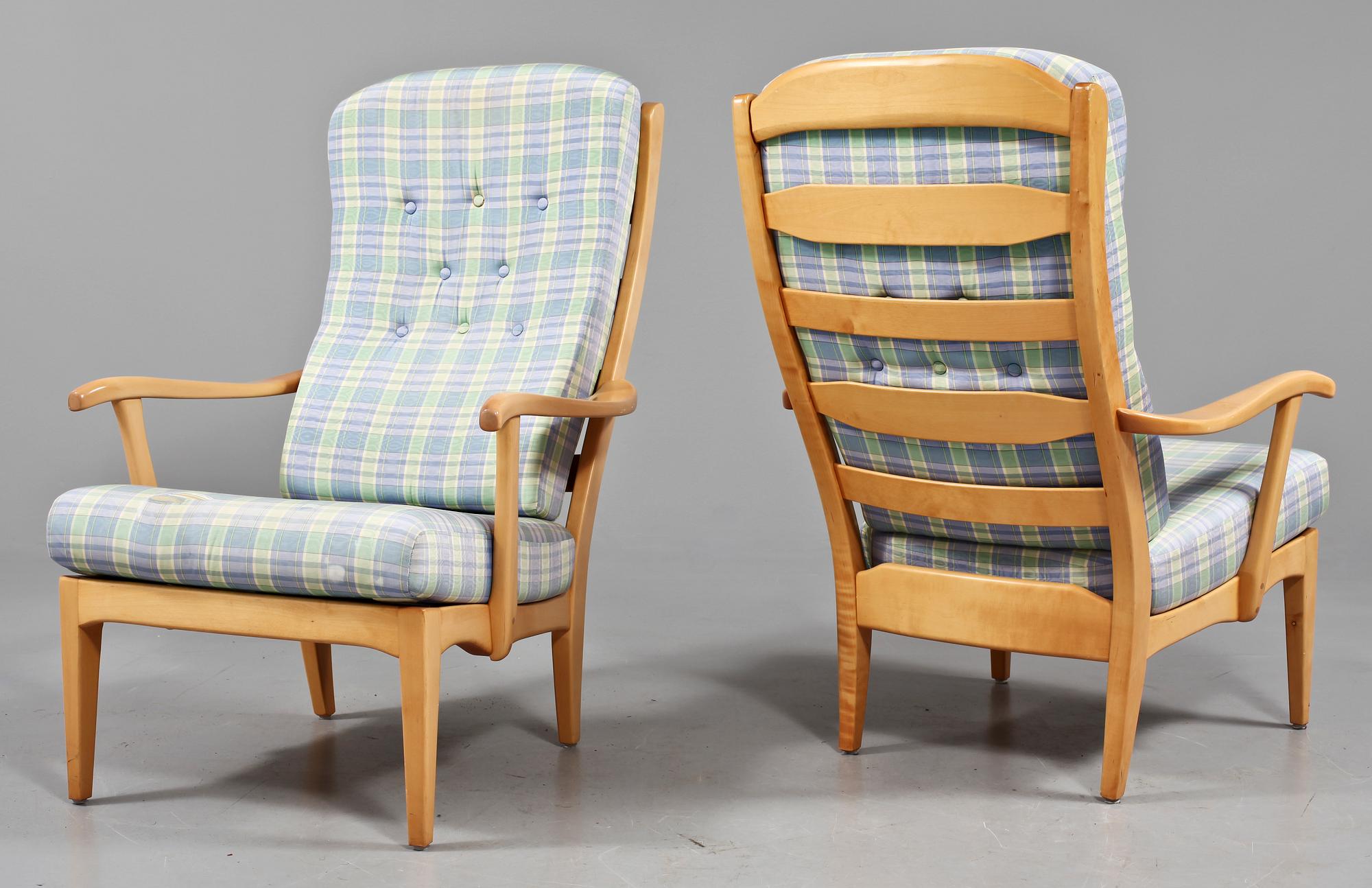 FÅTÖLJER, ett par, "Stora fjäderbrickan", Carl Malmsten, 1900-talets andra hälft.