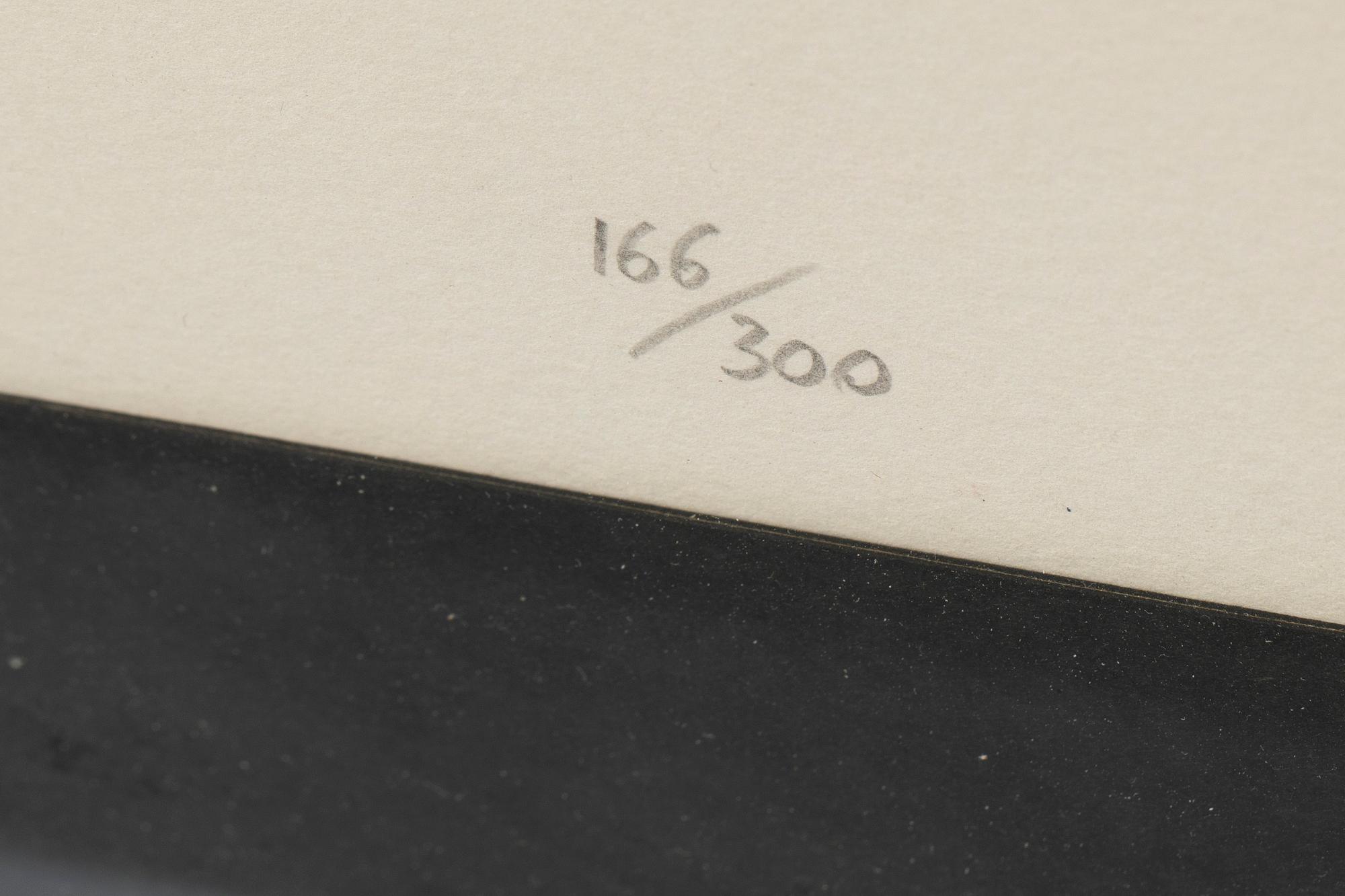 Niki de Saint Phalle, "Nana aux Fleurs".