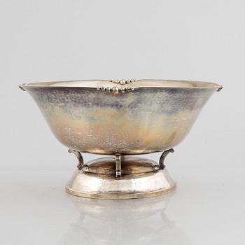A Swedish silver bowl, marks of Silvervarufabriken J Grönroos, Kristianstad 1930.
