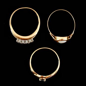 RINGAR, 3 st, 18 k guld. Total vikt ca 7 gram.