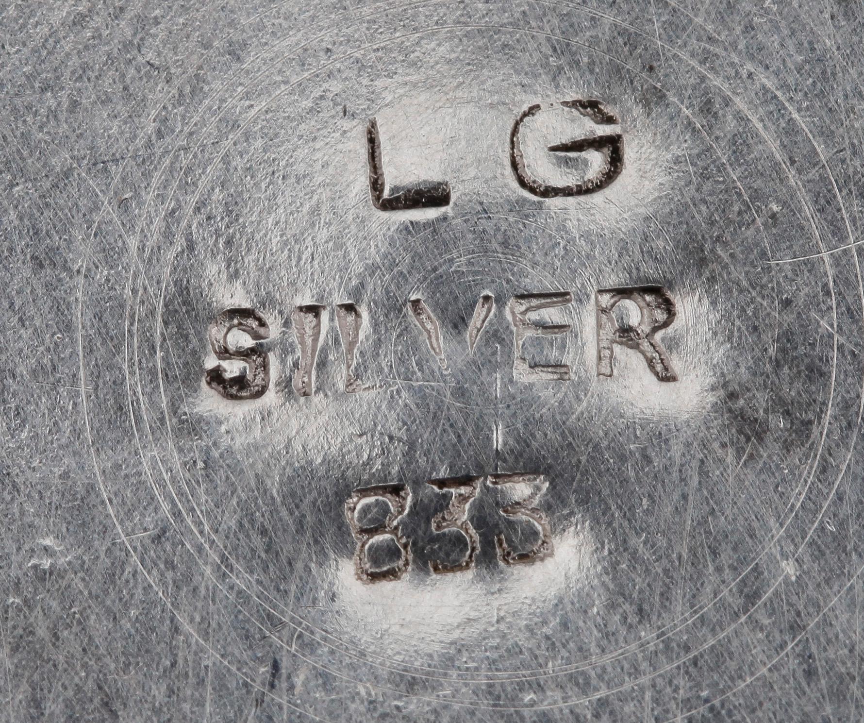 PARTI BÄGARE, 24 st, silver, flertal olika tillverkare, Europa, bla CG Hallberg, 1800-1900-tal. Totalvikt ca 1300 gram.