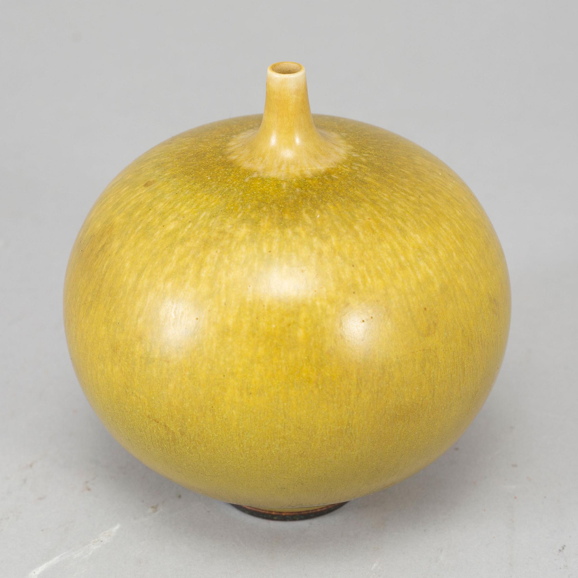 BERNDT FRIBERG, a stoneware vase, Gustavsberg studio, Sweden.