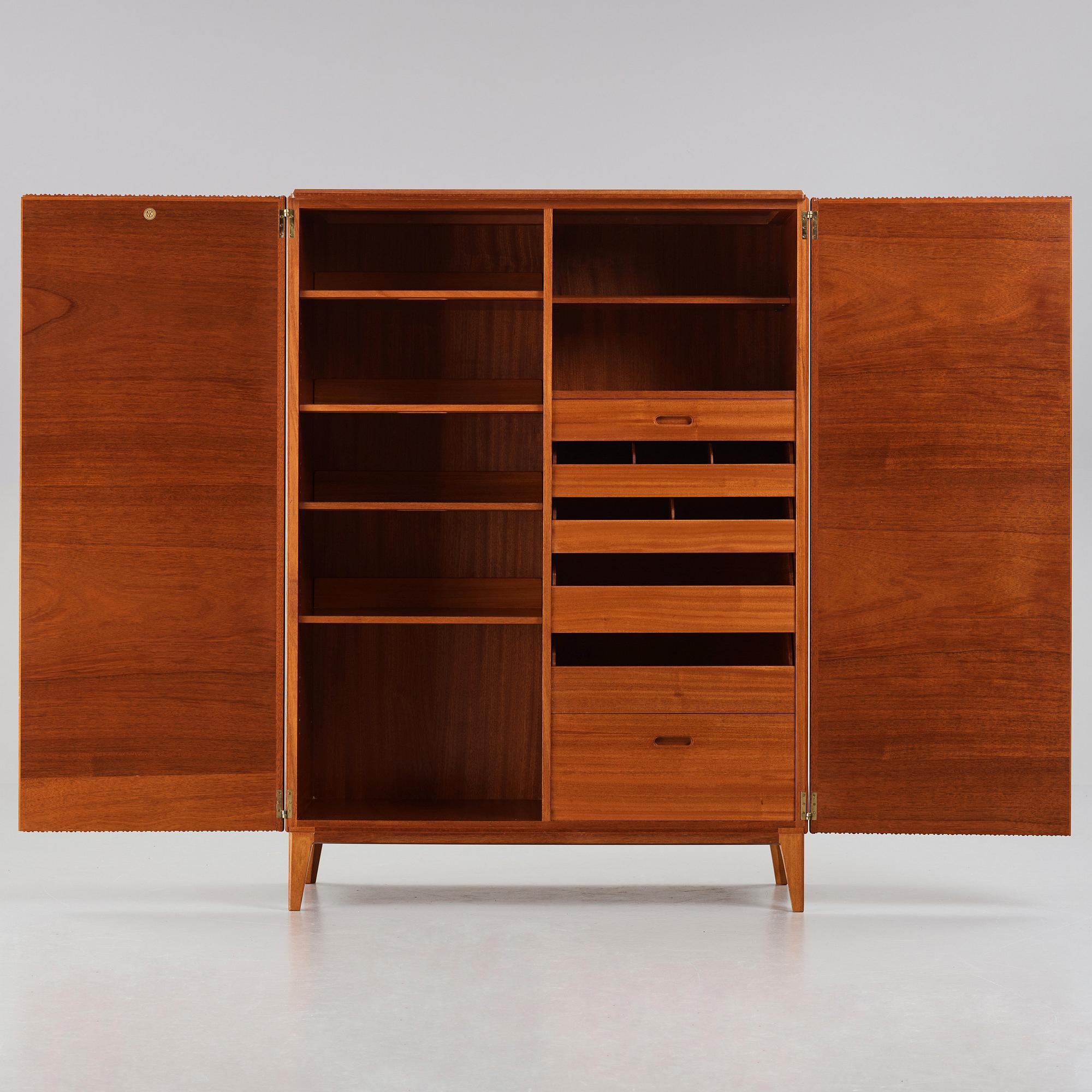 Nordiska Kompaniet, a Swedish Modern "Anette" cabinet, Sweden 1944.