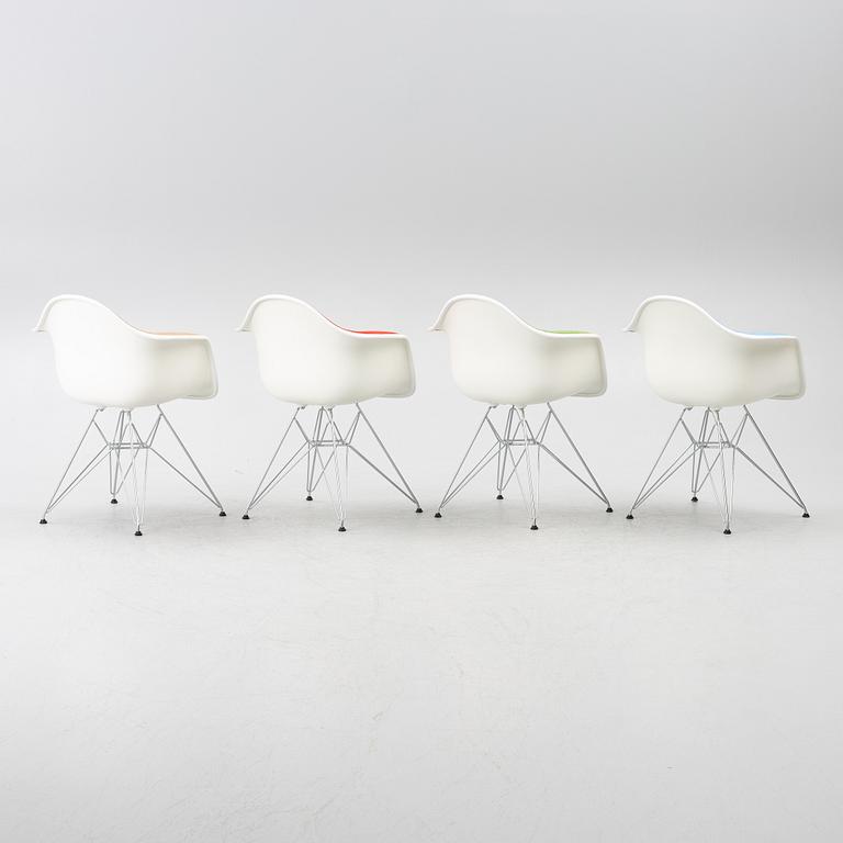 Charles & Ray Eames, karmstolar, 4 st "Plastic Armchair DAR", Vitra, 2018.