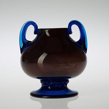 A Simon Gate graal glass vase, Orrefors 1917.