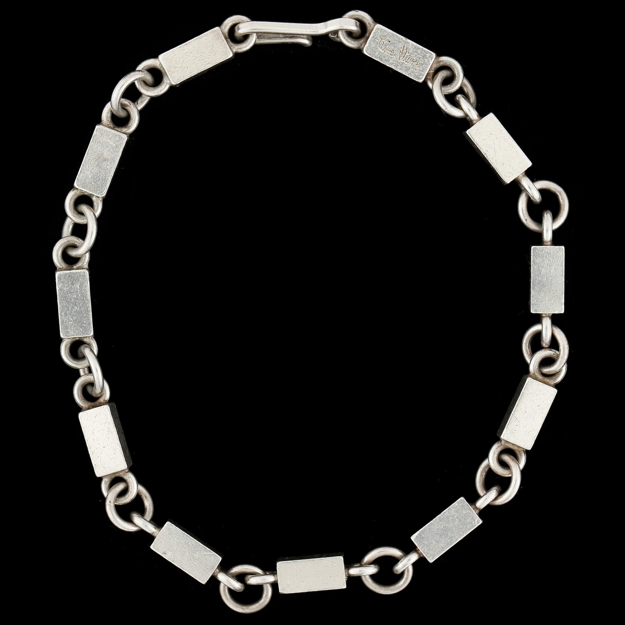 ARMBAND, sterling silver, Wiwen Nilsson, Lund 1946. Vikt ca39gram.