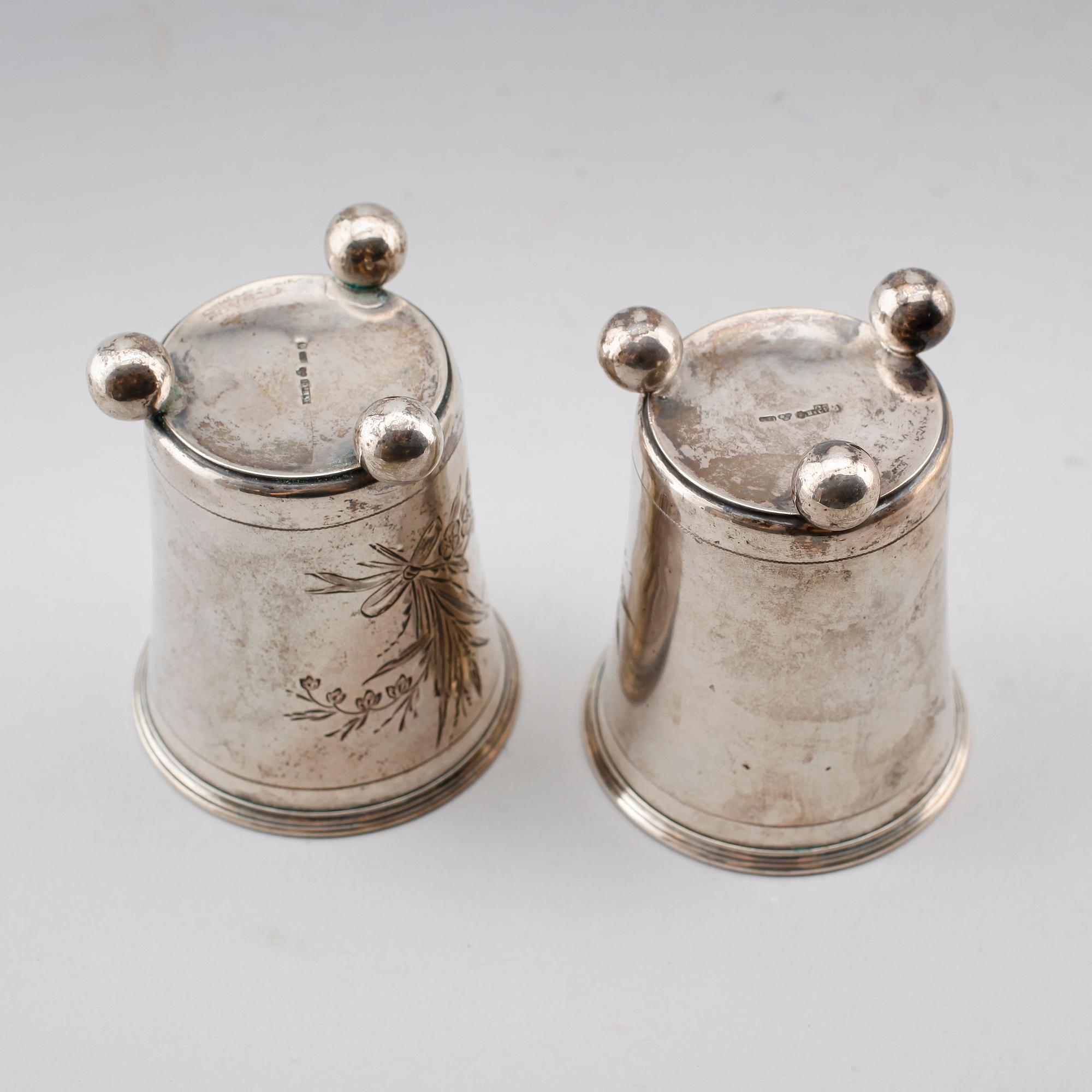 BÄGARE, 2 st, silver, Göteborg 1892. Vikt ca 117 gram.