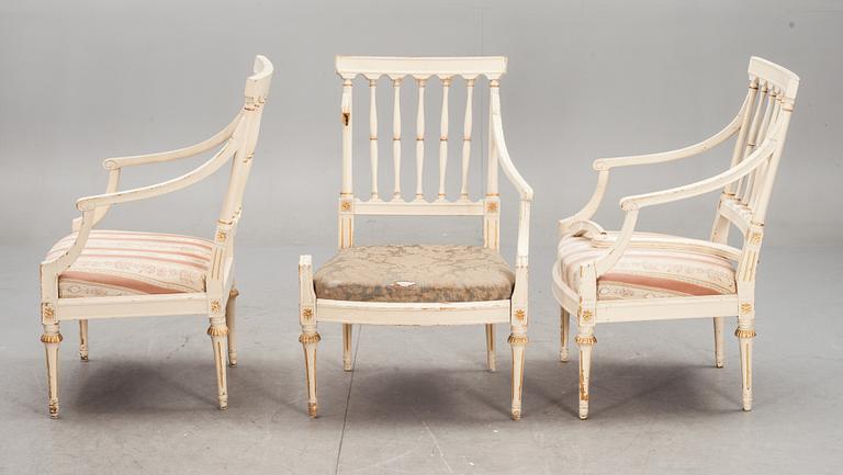 KARMSTOLAR, 3 st, sengustaviansk stil. 1900-talets första del.