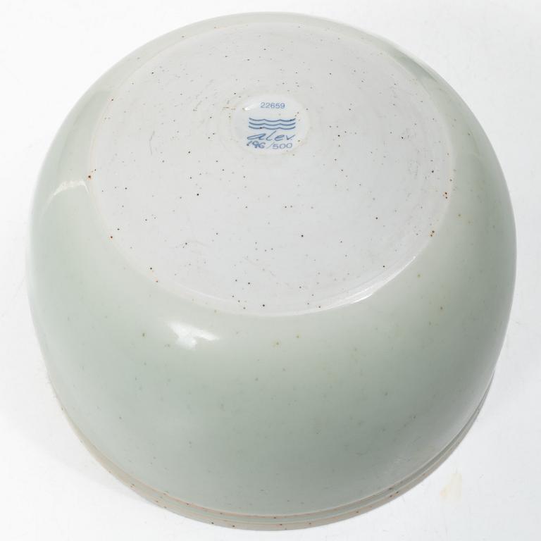Alev Ebüzziya Siesbye, bowl, numbered 196/500, signed, Royal Copenhagen.
