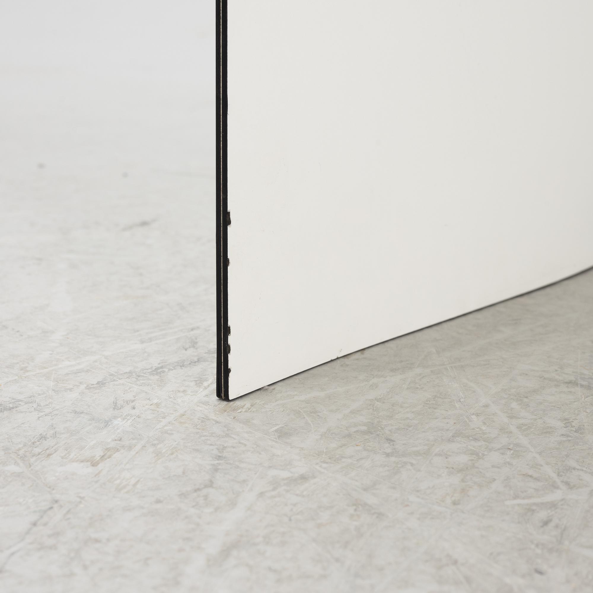 Tobias Berneth, bord, "Thinner", Karl Andersson & Söner, Huskvarna, 2000-tal.