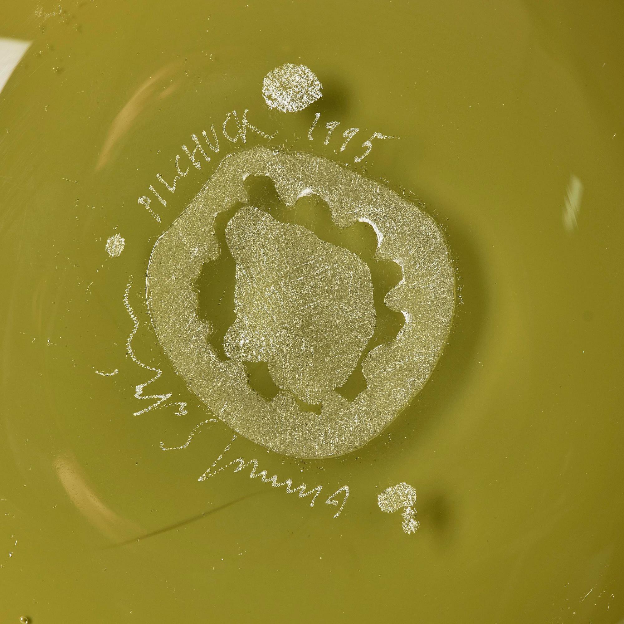 Gunnel Sahlin, urna, glas, Pilchuck Glass School, Seattle, 1995, blåst av Dante Marioni.