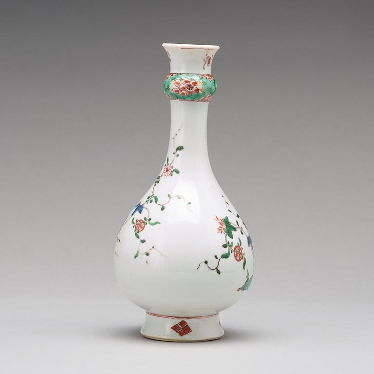 A famille verte vase, Qing dynasty, Kangxi (1662-1722).