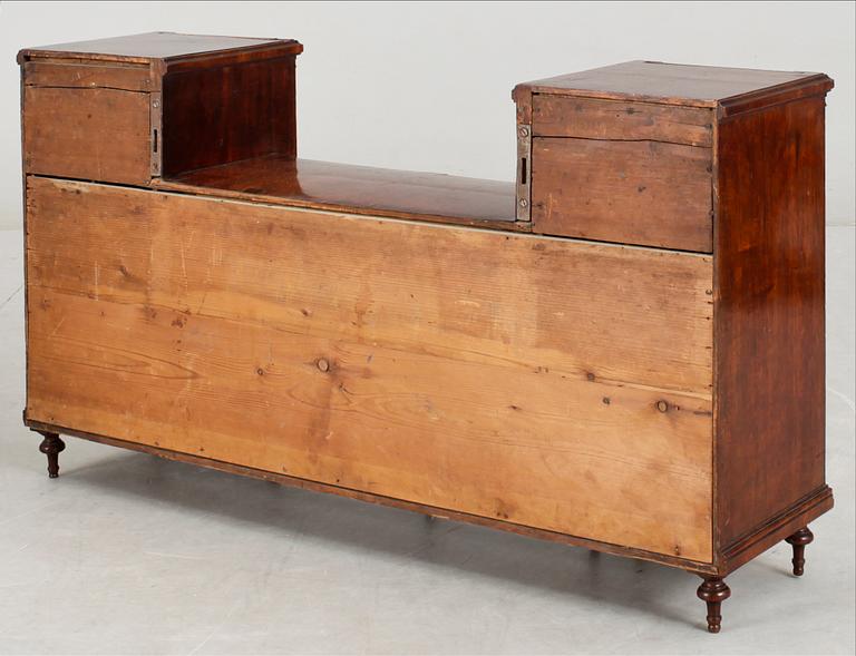 SKRIVBORDSUPPSATS, sengustavianskt stockholmsarbete, omkring 1800.