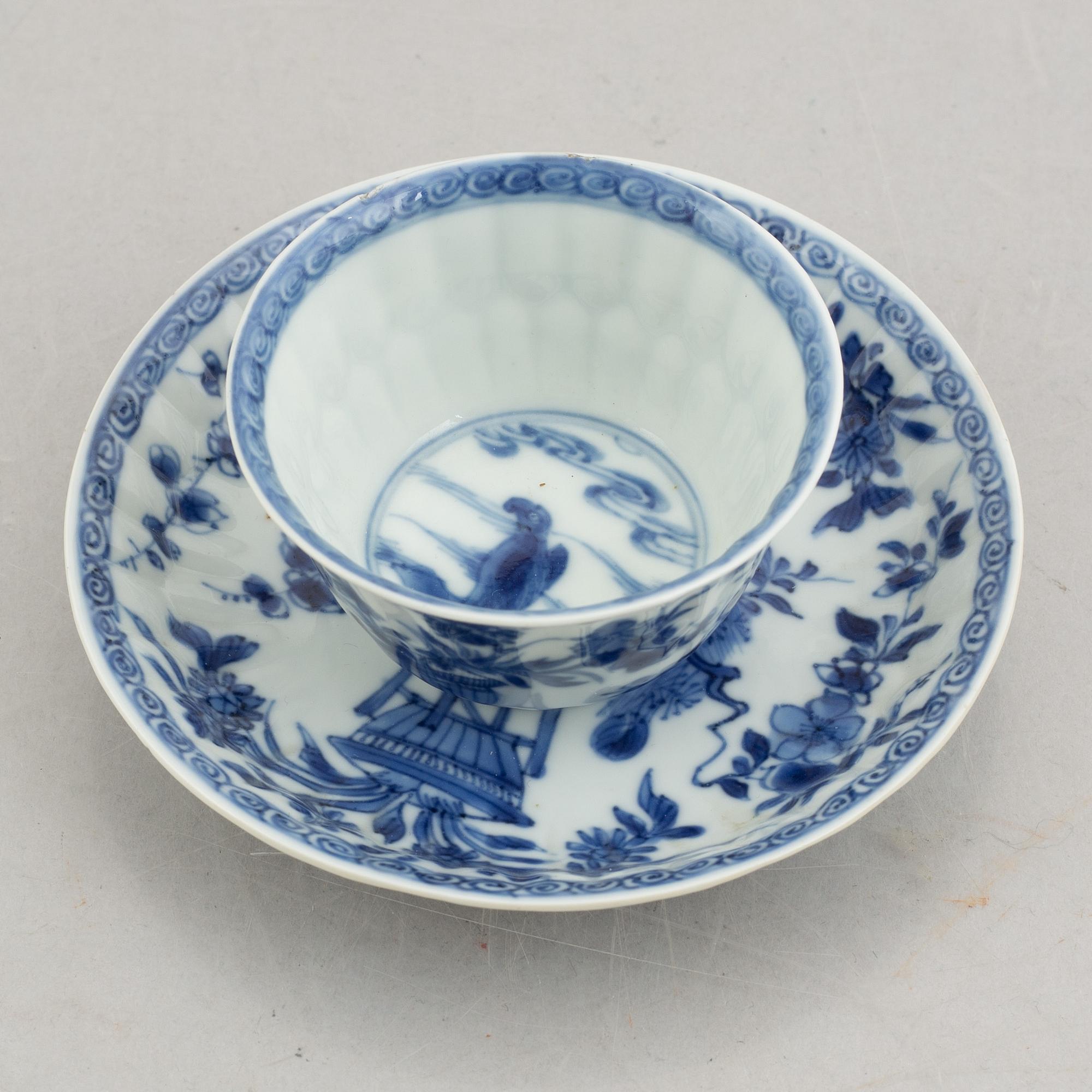 Koppar med fat, ett par + 1, porslin, Kina, Kangxi (1662-1722).