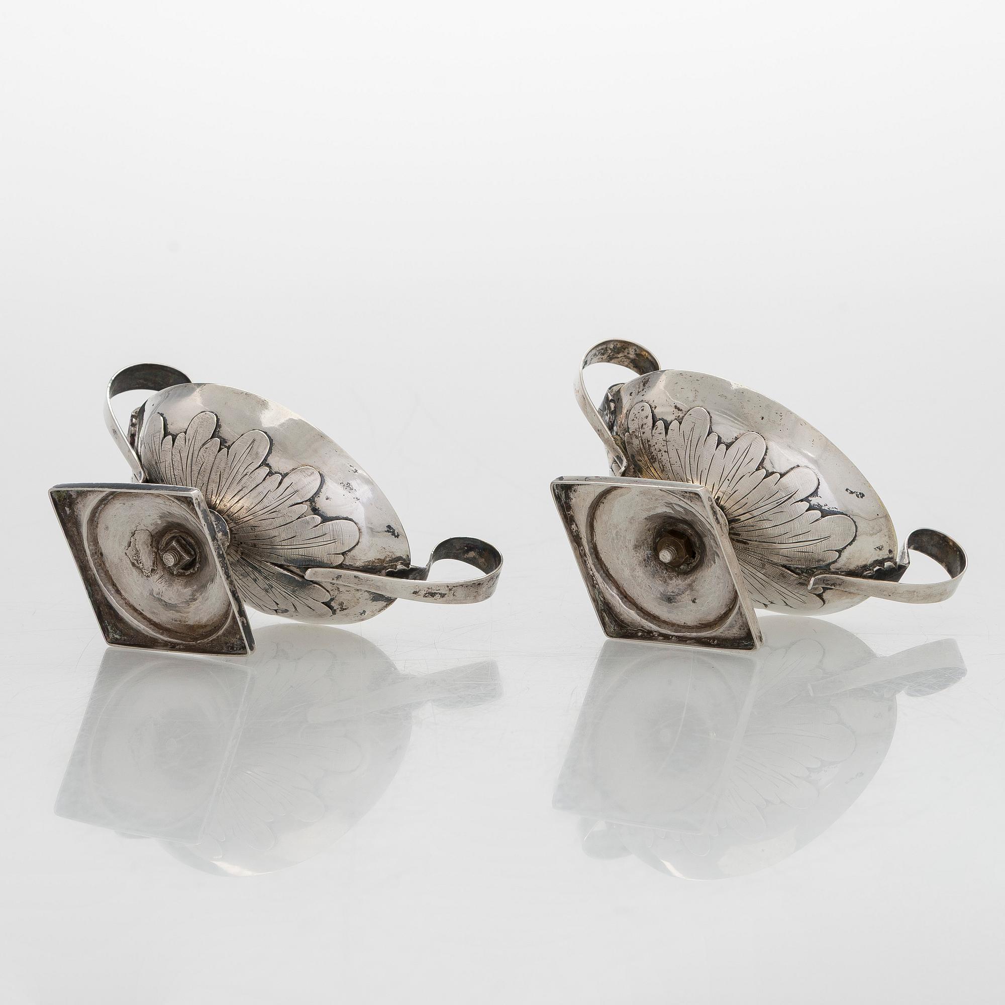 Saltkar, ett par, silver, Finland, slitna stämplar, möjligen Gustaf Lönnqvist, aktiv i Borgå 1827-65.