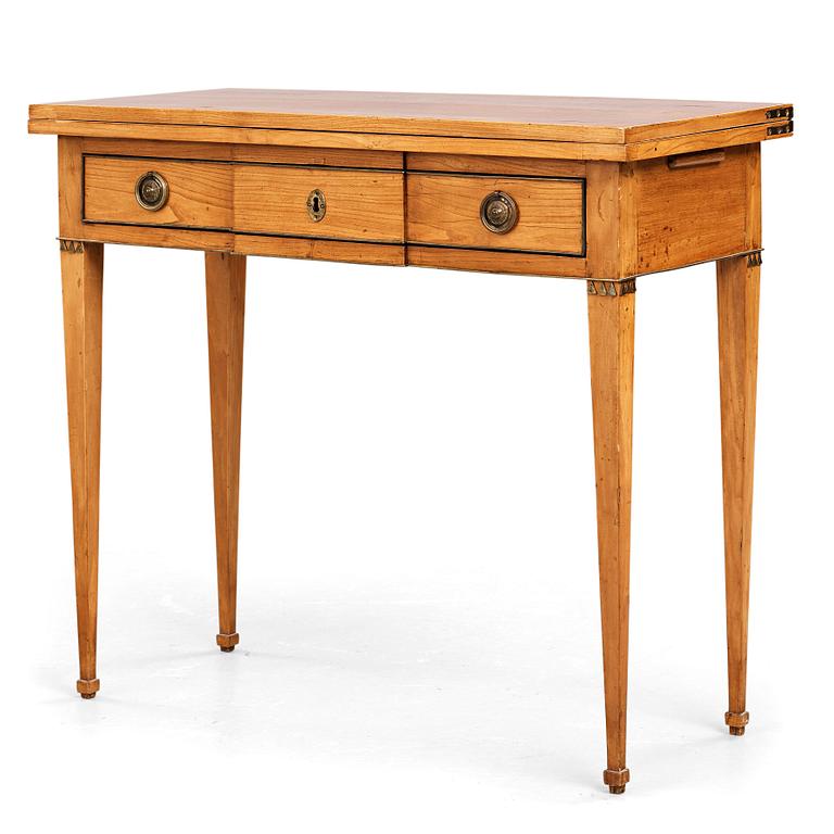 A late Gustavian card table, first half of the 19th century.