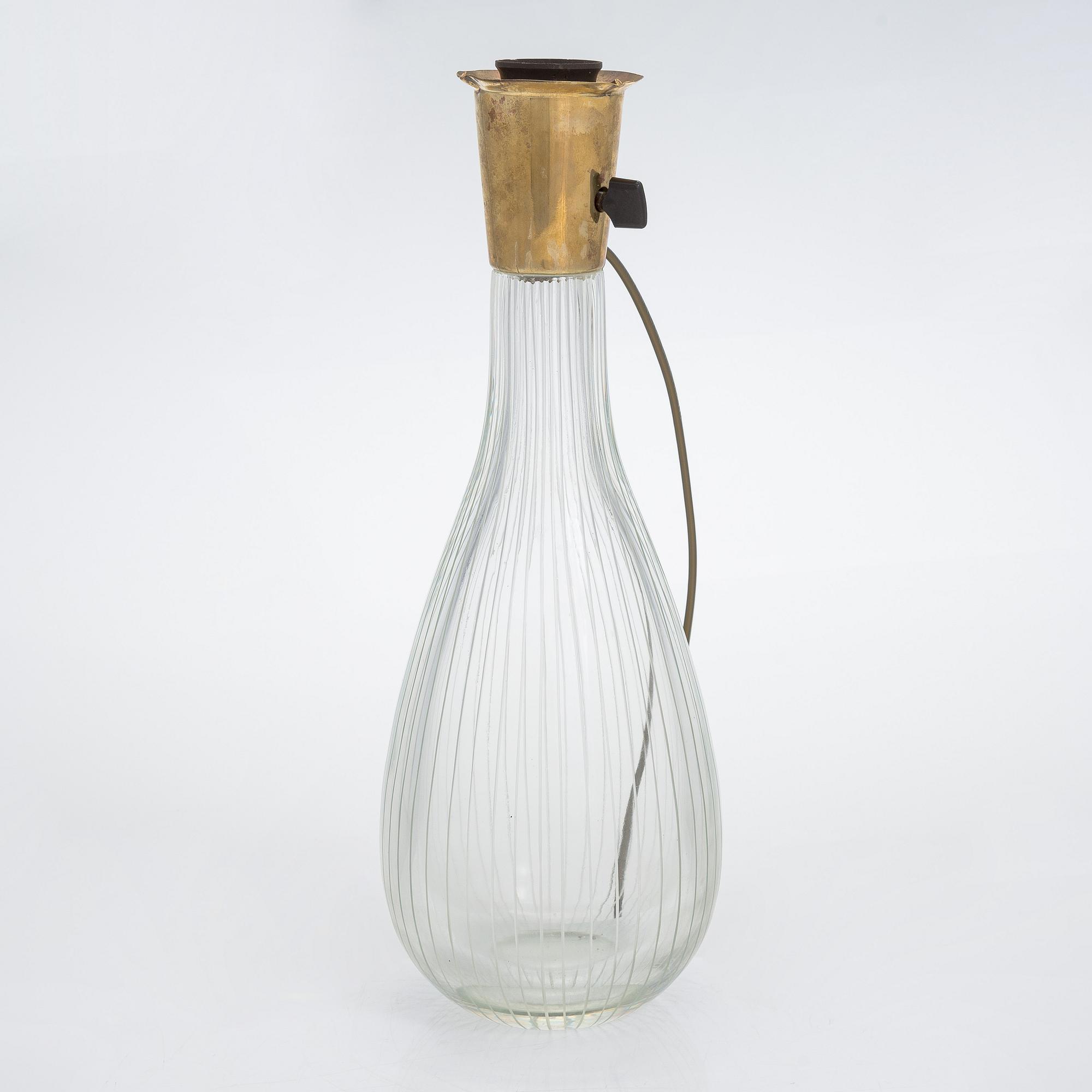 Gunnel Nyman, bordslampa, Idman. Signerad G. Nyman Nuutajärvi Notsjö. Formgiven 1948.