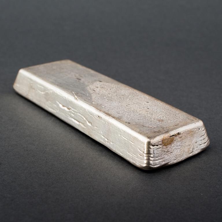 A Swedish fine silver 999,5 ingot from Boliden. Weight ca 1 kg.