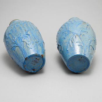 Erik Mornils, vaser, ett par, Nittsjö, 1900-talets mitt.