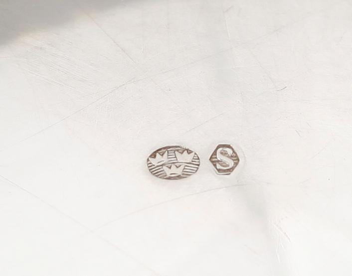 GRÄDDKANNA, SOCKERSKÅL OCH BRICKA, silver, importstämplar. Total vikt 292 g.