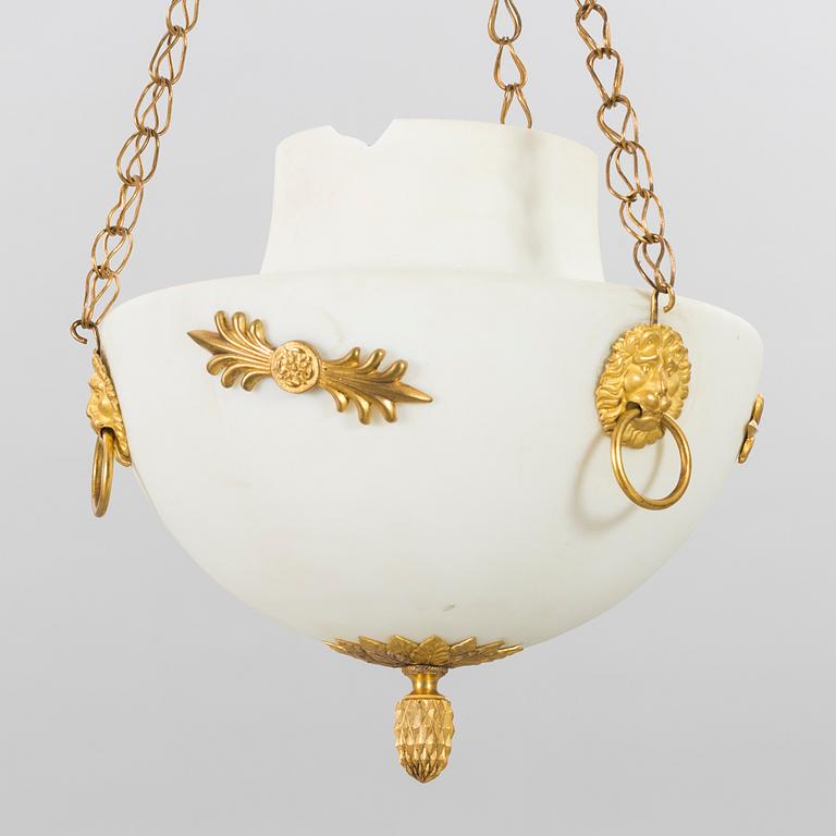 AN EARLY 19TH CENTURY GLASS LAMP SHADE.