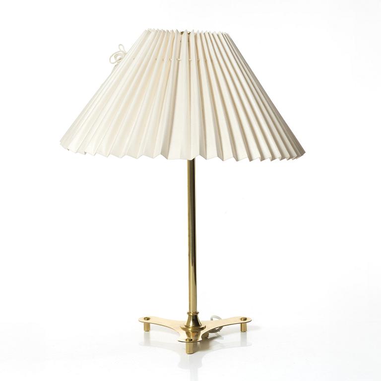 Josef Frank, bordslampa, modell 2467, Firma Svenskt Tenn.