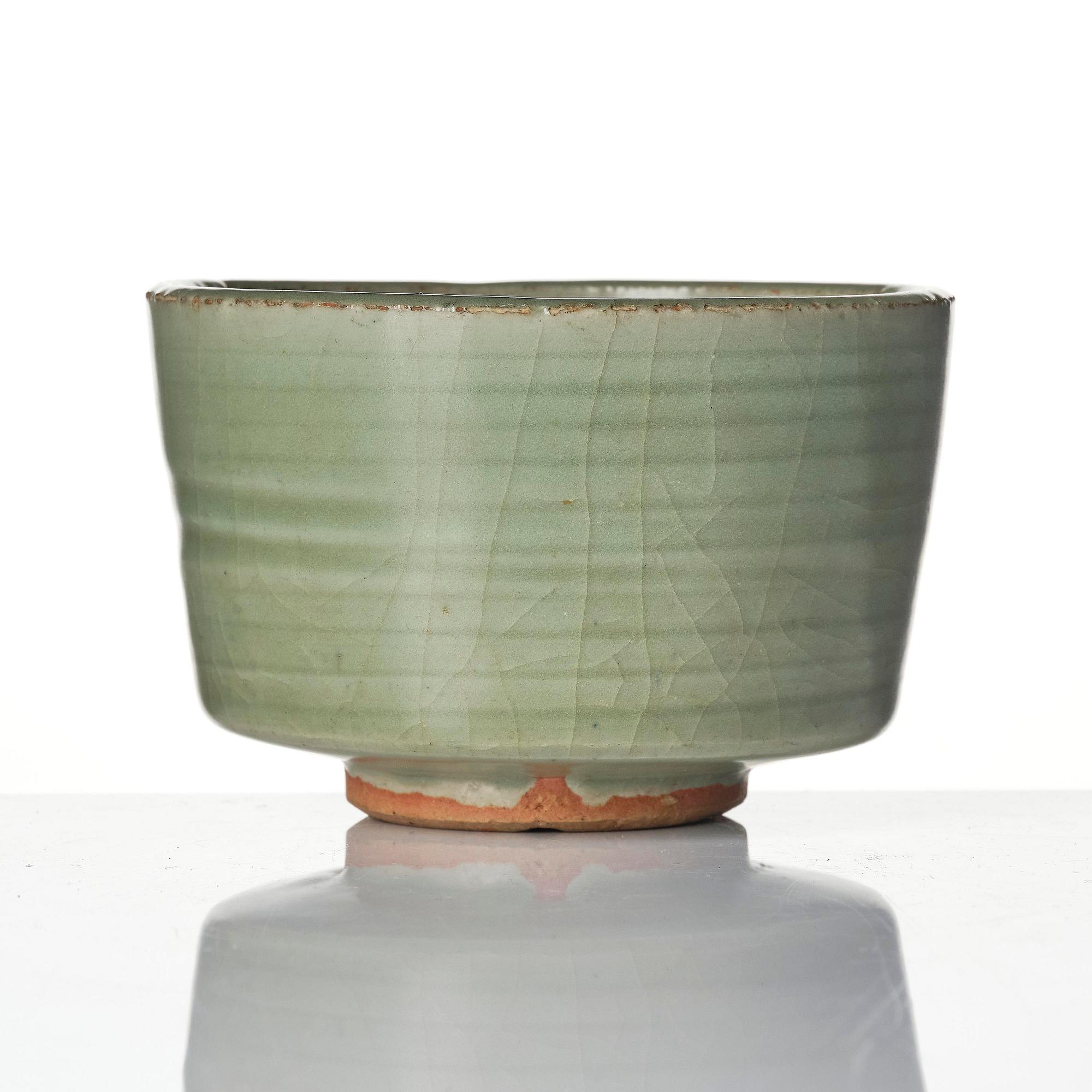 A celadon glazed censer, Yuan/Ming dynasty.