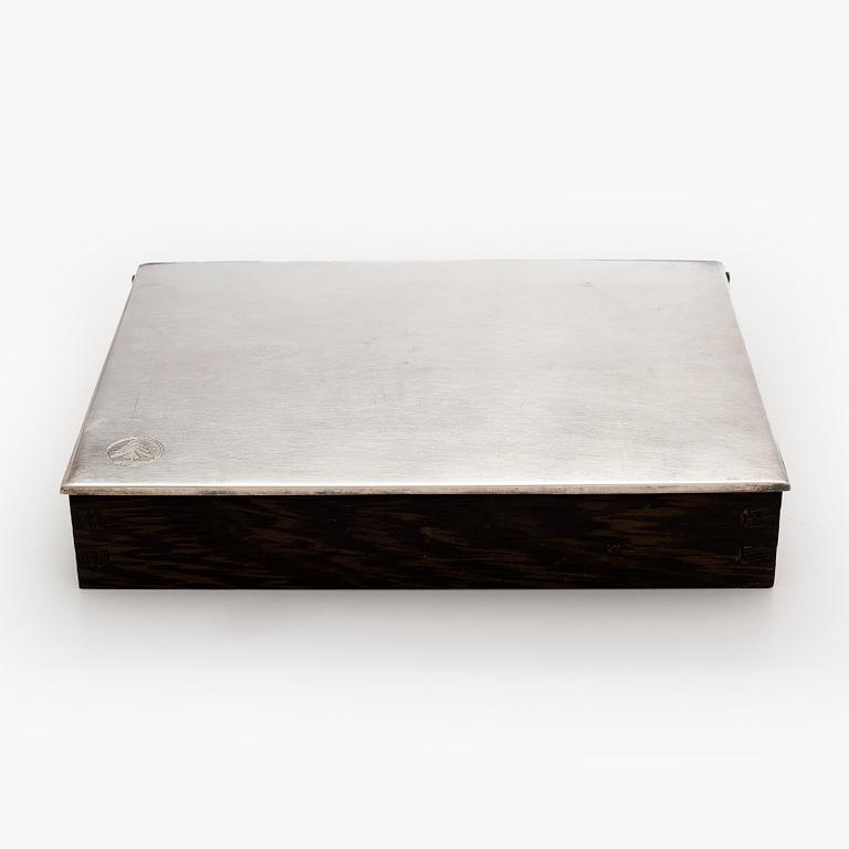 Tapio Wirkkala, A silver lidded box, Kultakeskus, Hämeenlinna 1976.