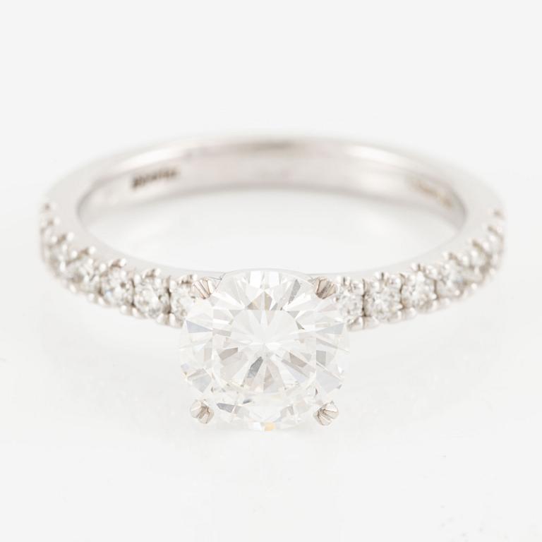 Ring, 18K white gold with brilliant-cut diamond 1.32 ct,.